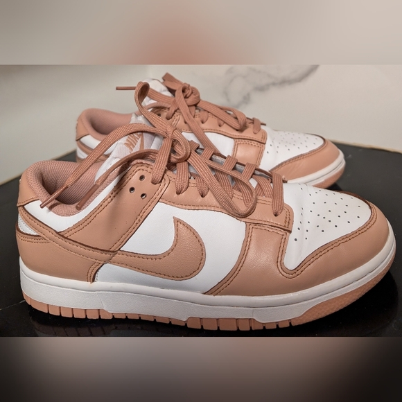 Nike Dunk Low "Rose Whisper" Sneakers Size 8.5

MSRP $120 - Picture 5 of 12